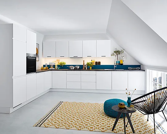 Nobilia Küche - Design L-Küche weiß (Werbeblock)