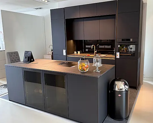 Moderne Loft Küche mit Keramik - Senso Lack schwarz Premium matt