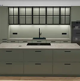 Elegante Designküche in Samt-Lack Night Green