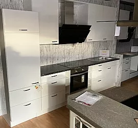 Küchenzeile 330 cm weiß glänzend