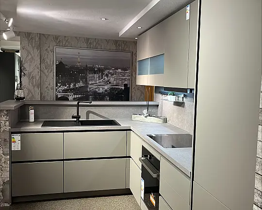 Moderne L-Küche - Easytouch, Lacklaminat Taupegrau