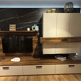 TV- Wohnwand mit LED-Beleuchtung