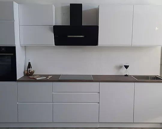 Küche - Weiß Hochglanz Grifflos - 2 Wochen Lieferzeit - Millenium Lux