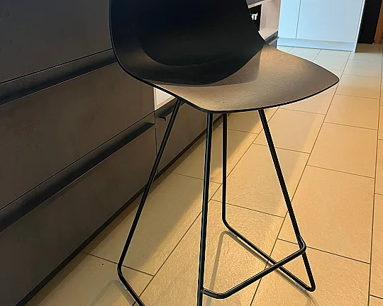 Höhenverstellbarer Hocker MIUNN - MIUNN