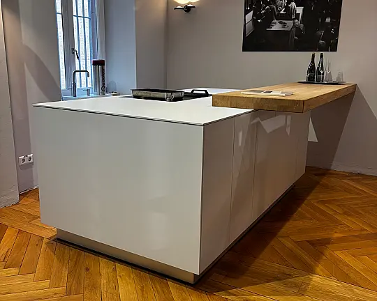 Kücheninsel in Laminat mit Gaggenau Kochfeld - DFK4 15 Kaolin