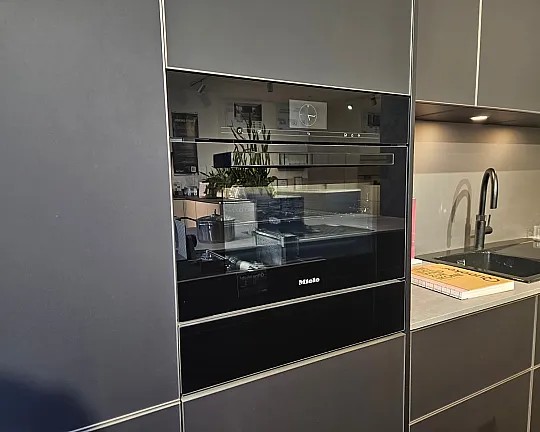 Miele Dampfbackofen Obsidianschwarz - DGC 7640 HC Pro