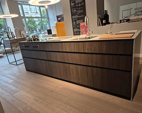 Musterküchen-Börse: Grifflose Küchen im Abverkauf