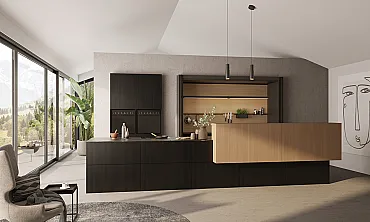 Moderne Rotpunkt Küche mit gerillten Holzfronten