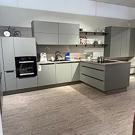 Nobilia Screen in Taupe-Grau inkl. Miele Geräte - Traumhaft -