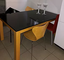 Tisch/Esstisch mit Dektonplatte
