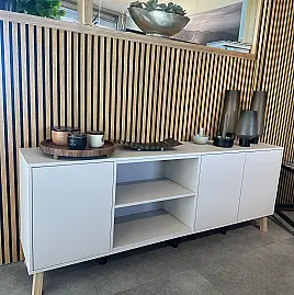 Sideboard grifflos in der Farbe Kaschmir matt