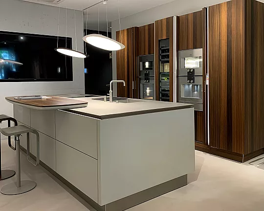 Moderne Wohnraum-Küche mit zeitlosem Design - SLX - PURE Line