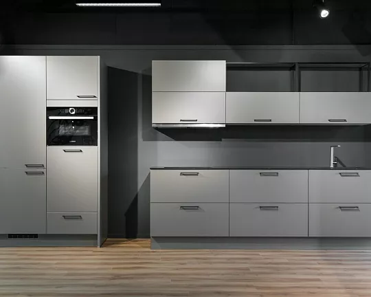 Pronorm Grijs - Luxe rechte keuken met Bosch apparatuur
