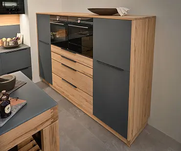 Ergonomisch eingebaute Gerätekombination